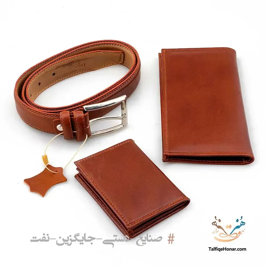 مجموعه کیف کتی، جاکارتی و کمربند؛ چرم گاوی؛ رنگ عسلی، تصویر ۳