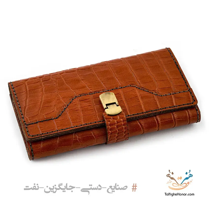 ست زنانه کیف چرم طرح کروکدیل، تصویر ۴