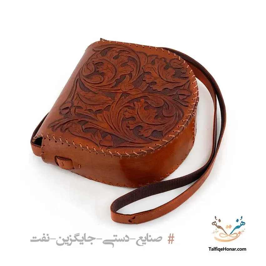 کیف دوشی زنانه چرم حکاکی سایز 20*20*16، تصویر ۲