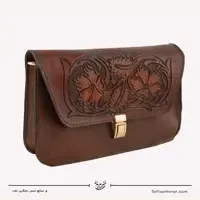 کیف دوشی زنانه حکاکی کلاسیک طرح هونو رنگ قهوه ای سایز 12*25، تصویر ۱