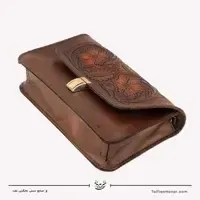 کیف دوشی زنانه حکاکی کلاسیک طرح هونو رنگ قهوه ای سایز 12*25، تصویر ۳