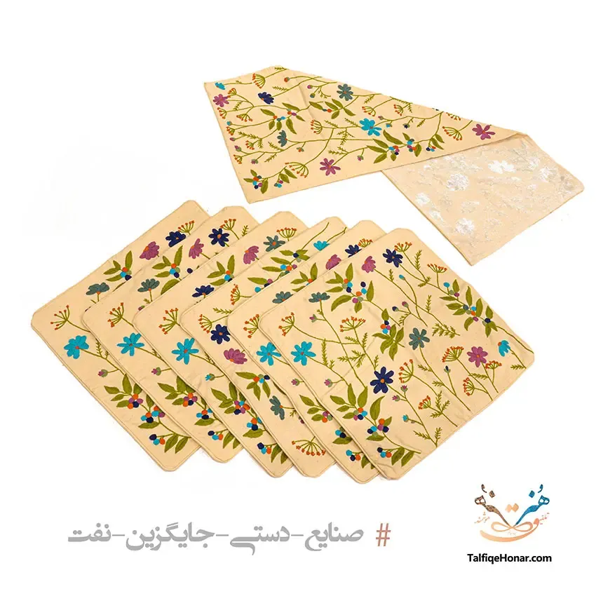 ست کوسن و رانر با گلدوزی سنتی خراسان شمالی، تصویر ۱