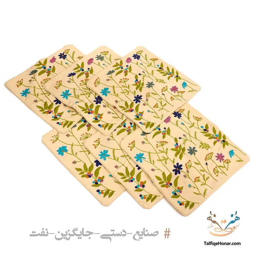 ست کوسن و رانر با گلدوزی سنتی خراسان شمالی، تصویر ۲